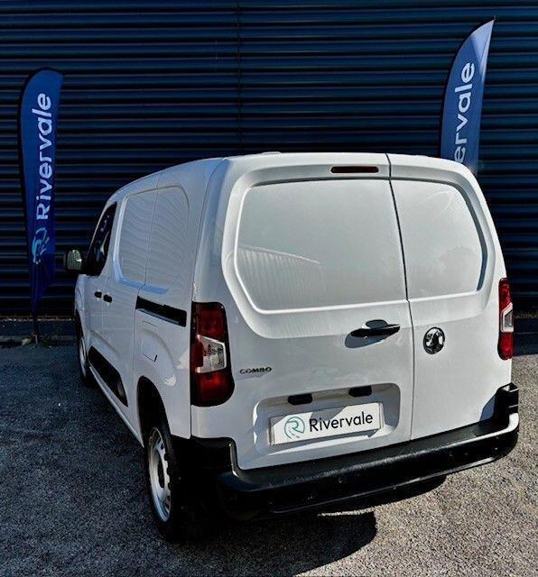 Vauxhall Combo image 5